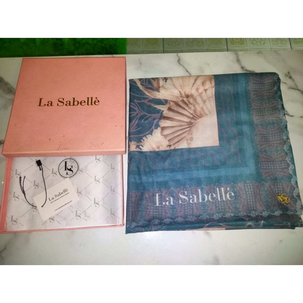LA SABELLE_preloved