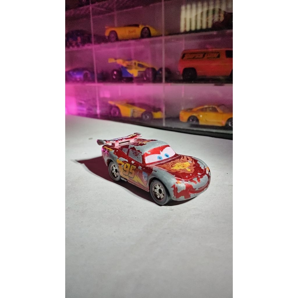 Tomica Cars Lightning McQueen