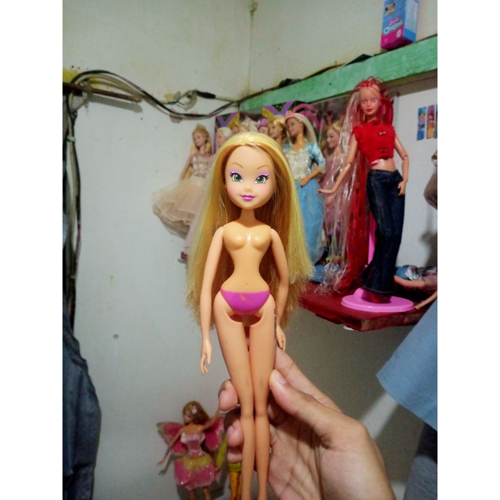 winx doll flora preloved