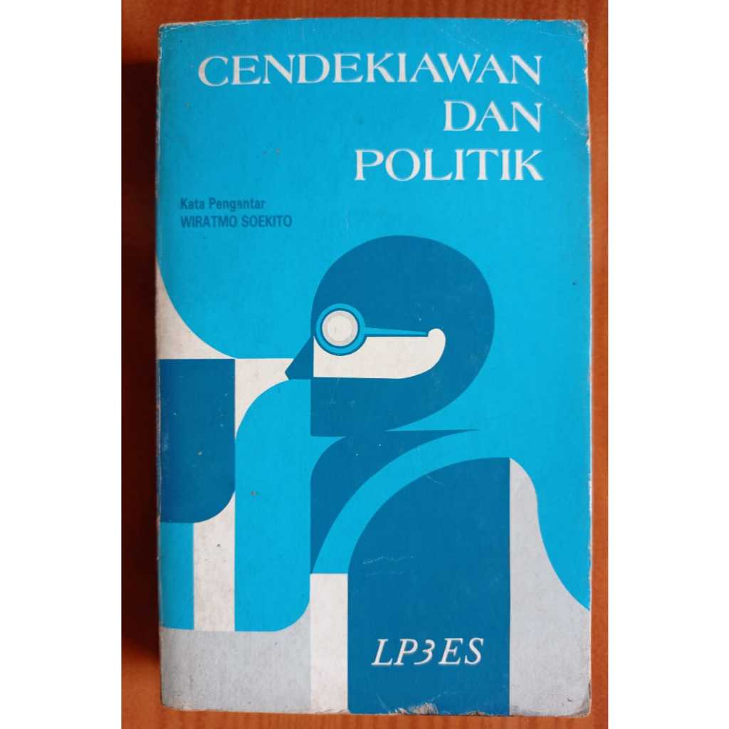 CENDEKIAWAN DAN POLITIK