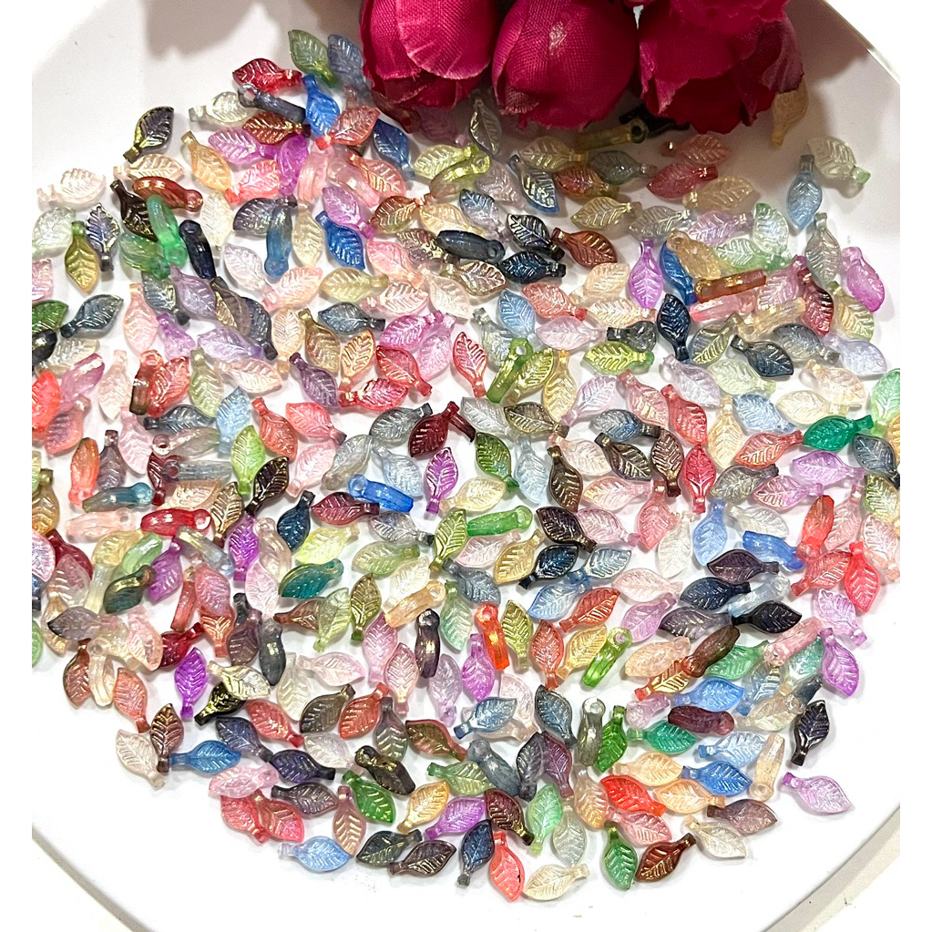 Mote / manik daun mini gradasi  bagian 2 (25 gr)