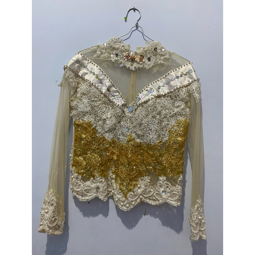 kebaya payet putih