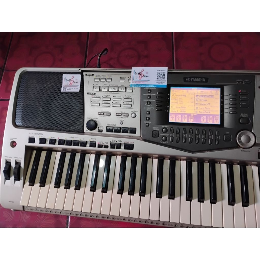 keyboard musik/ piano digital/organ tunggal/ yamaha PSR 2000 plasdisk mulus second