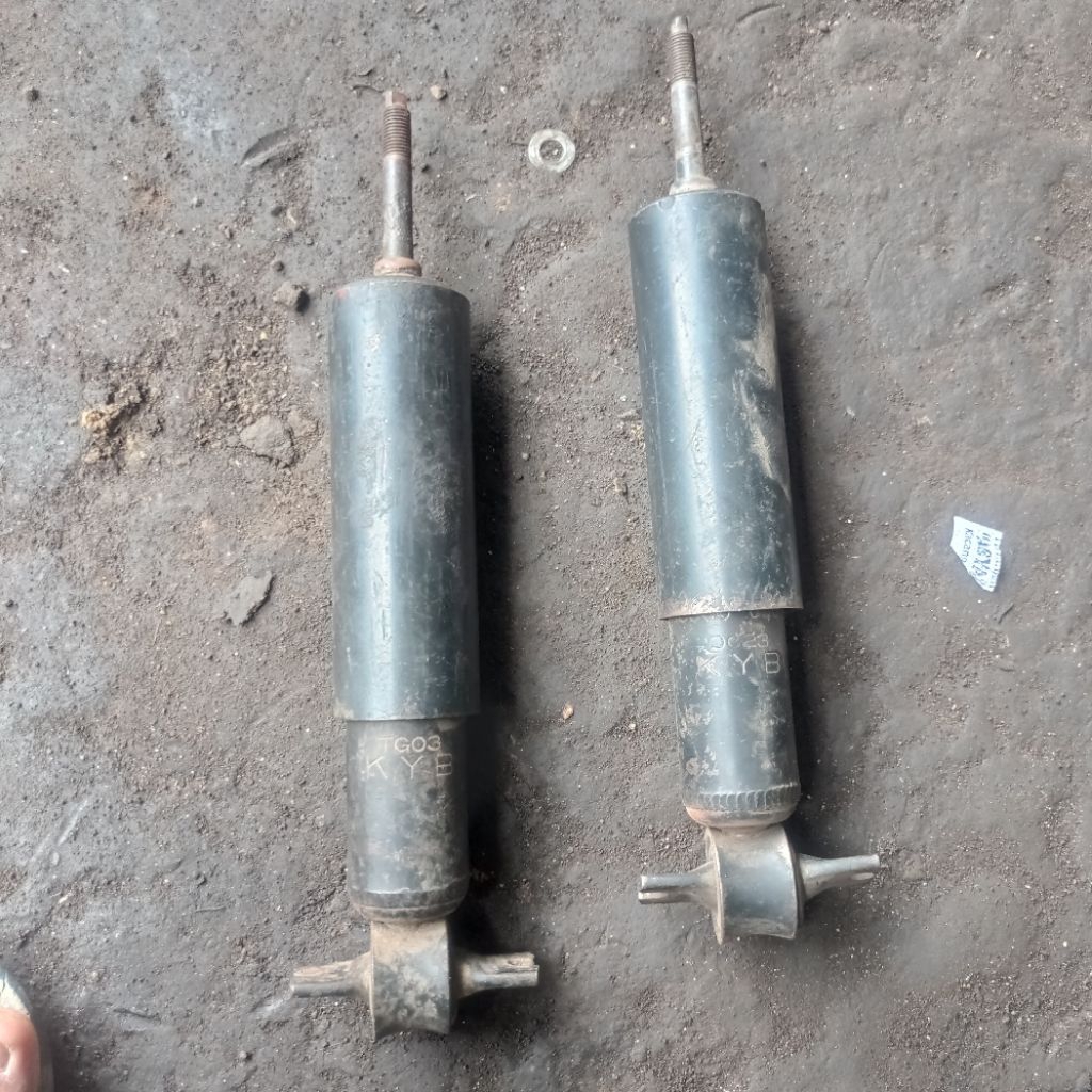 shockbreker depan kijang super