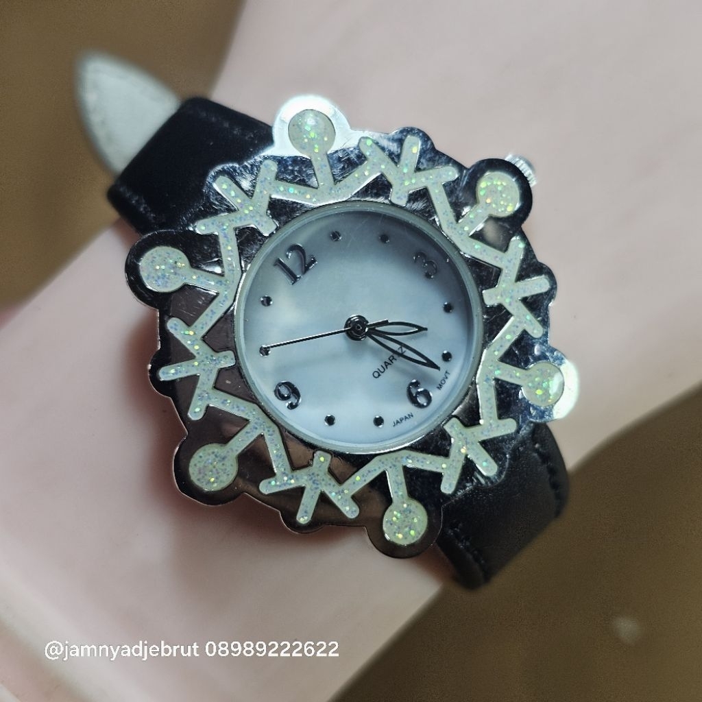 Jam LST Snow Flake Case Unik Silver White Bekas