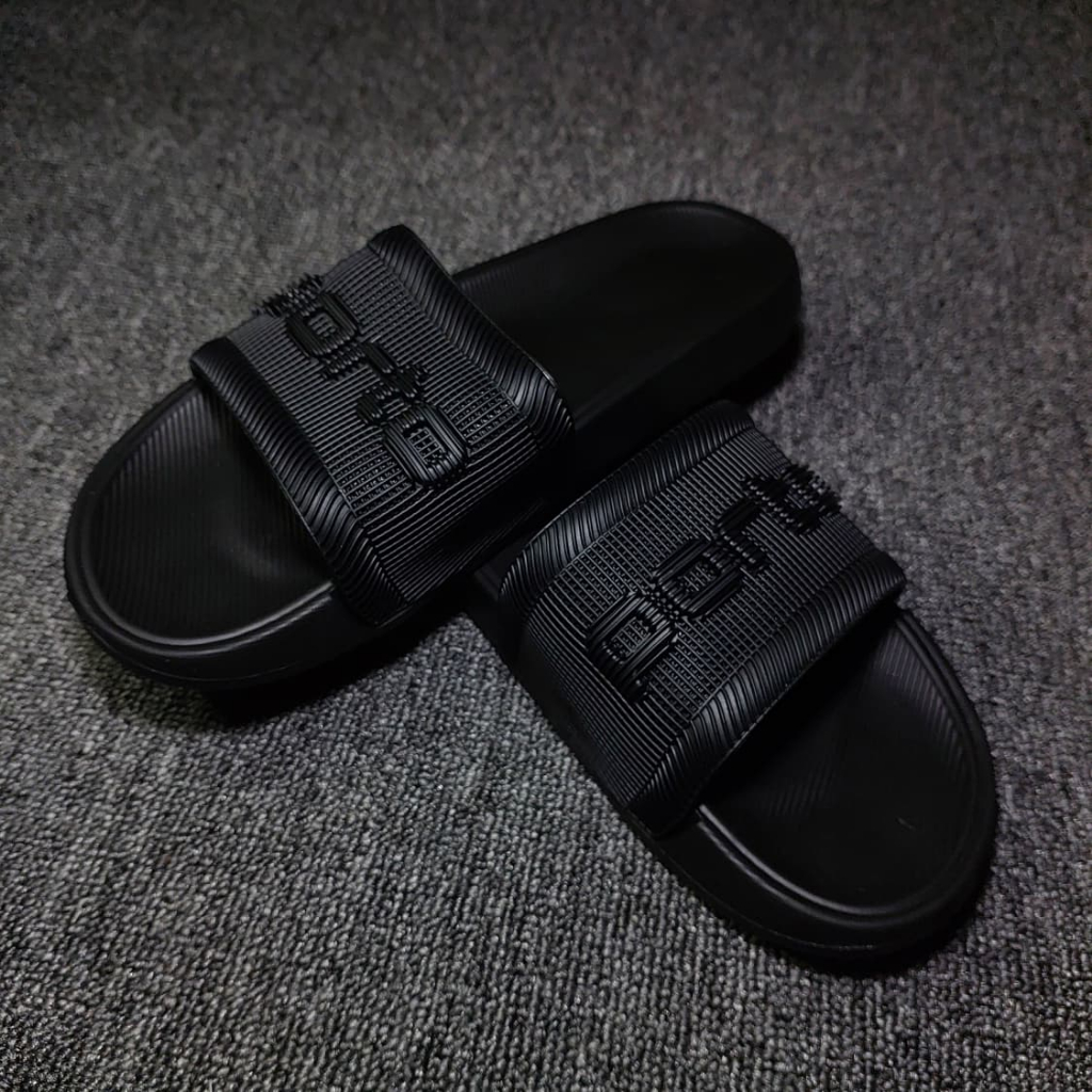 PROTO Sandal Selop Karet DISTRO Motif Timbul Super Polos Anti Selip Empuk dan Ringan Dengan Desain T