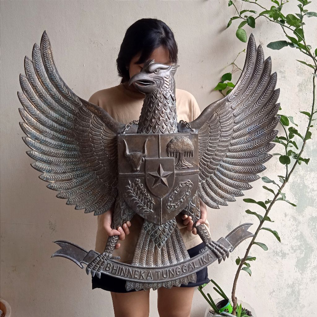 Antik Vintage Garuda Pancasila Lambang Negara Indonesia Kuningan Ukuran Besar Detail Tua Layak Kolek