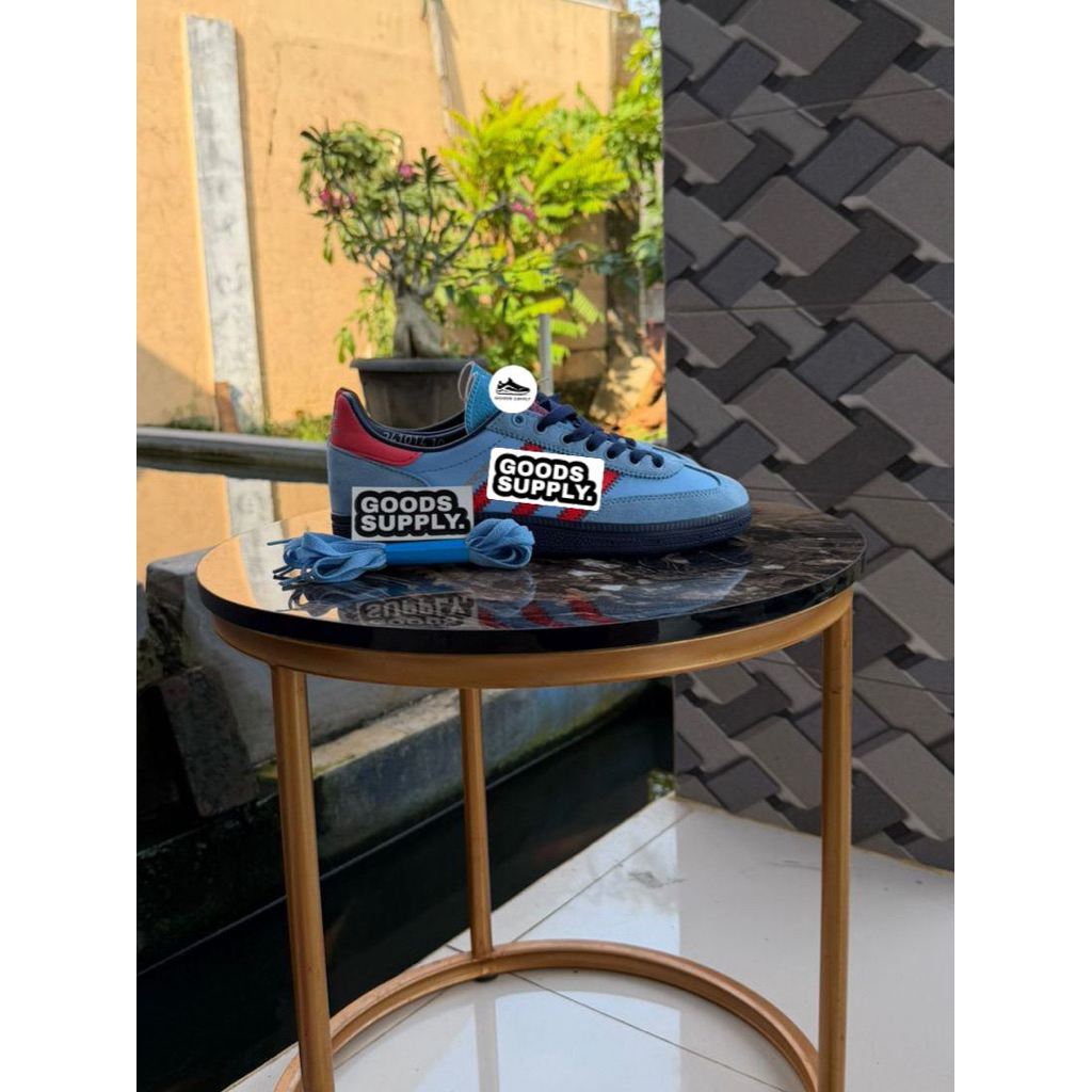 SEPATU CP MANCHESTER