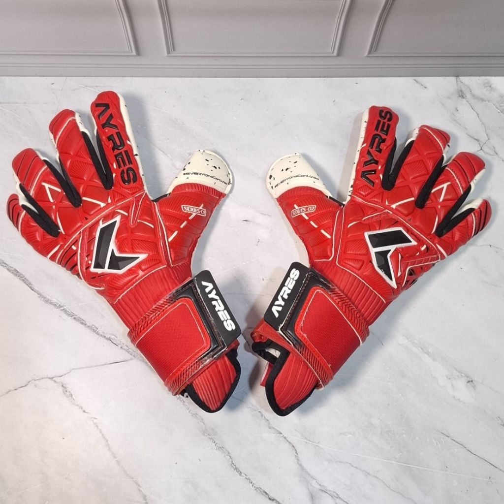Bonus id nama Sarung tangan kiper Ayres 02 merah terbaru