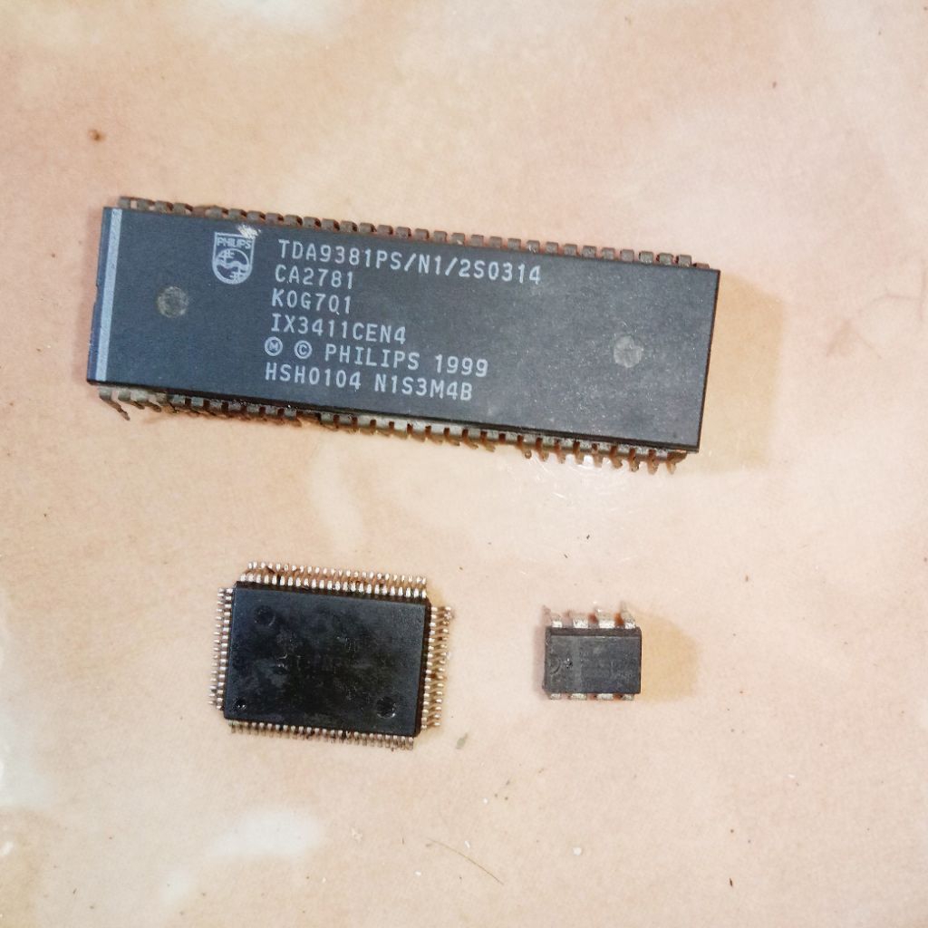 ic tempel tv Sharp icx080wjn5q tda 9381 | ic program tv Sharp hbt-05 0016 | ic smd tv tabung Sharp |