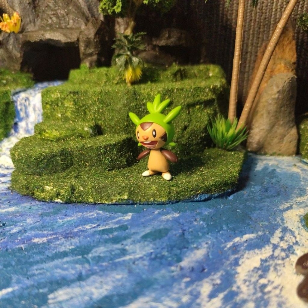 pokemon figure - chespin - tomy