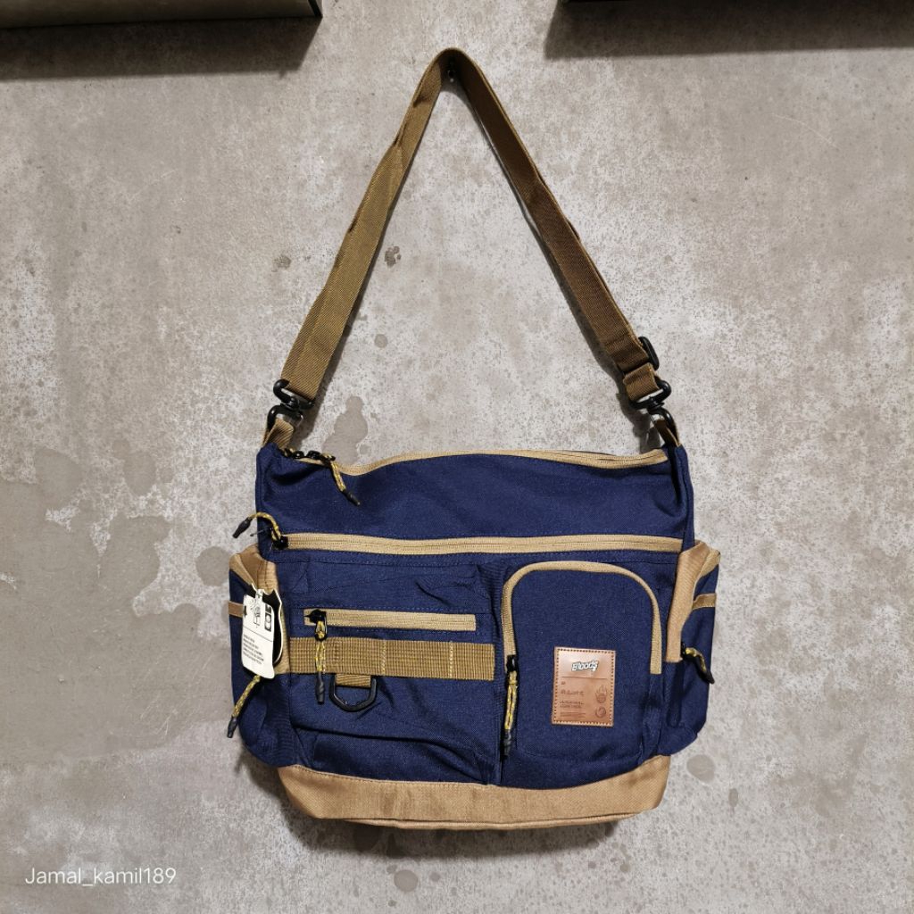 TAS SELEMPANG BLOODS COMPRE NAVY ORIGINAL.
