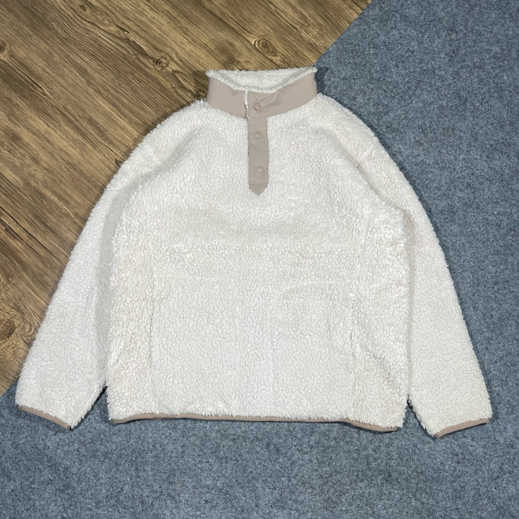 Jaket serpa Uniqlo x White Mountaineering second