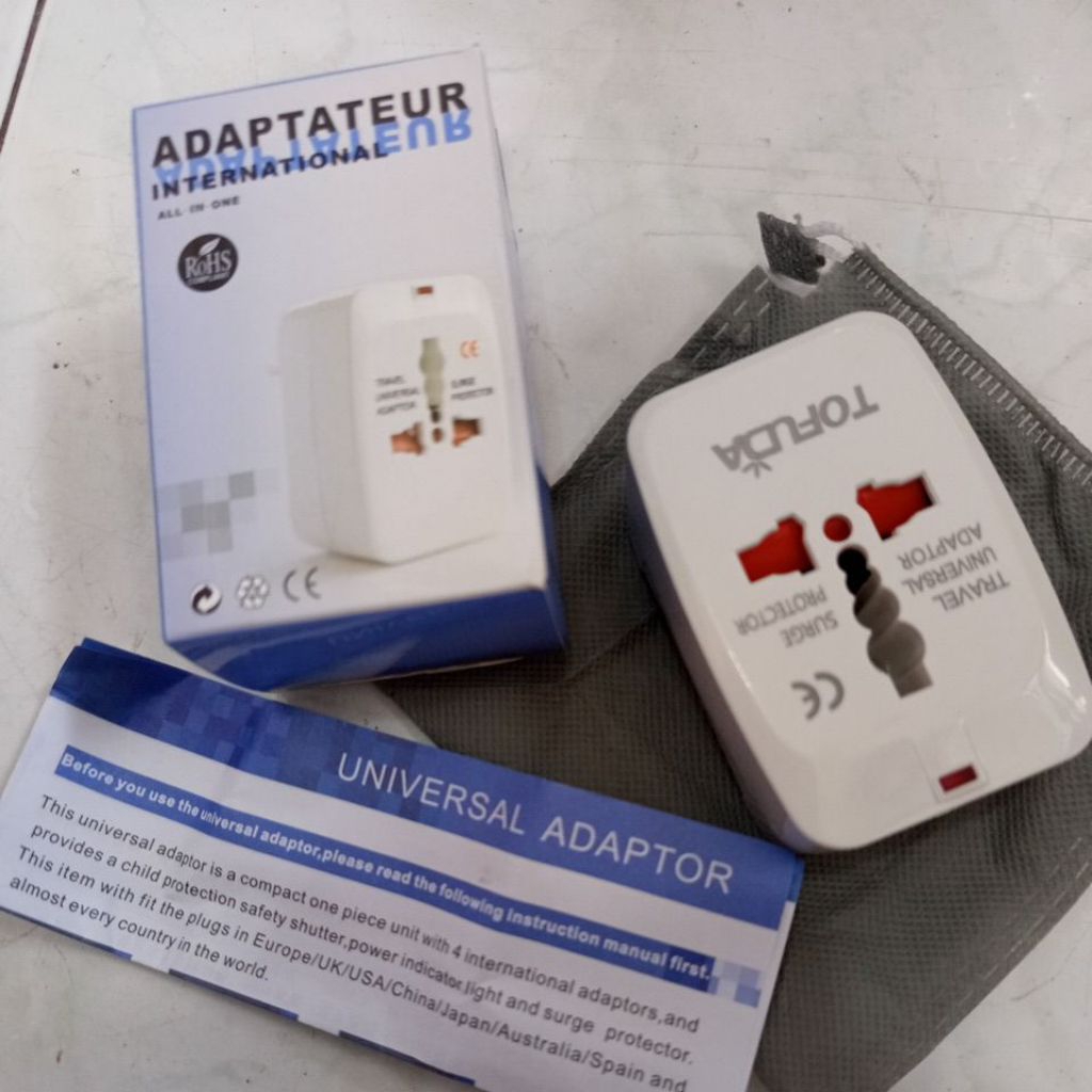 ADAPTOR UNIVERSAL 125v 6A 250v 13A