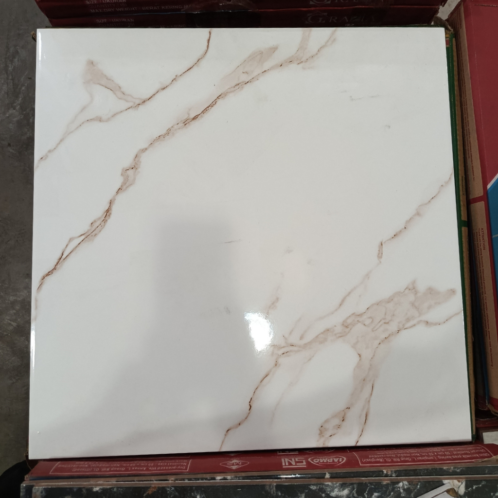 KERAMIK 50x50 ARTKERAMIK SUDIRMAN BEIGE