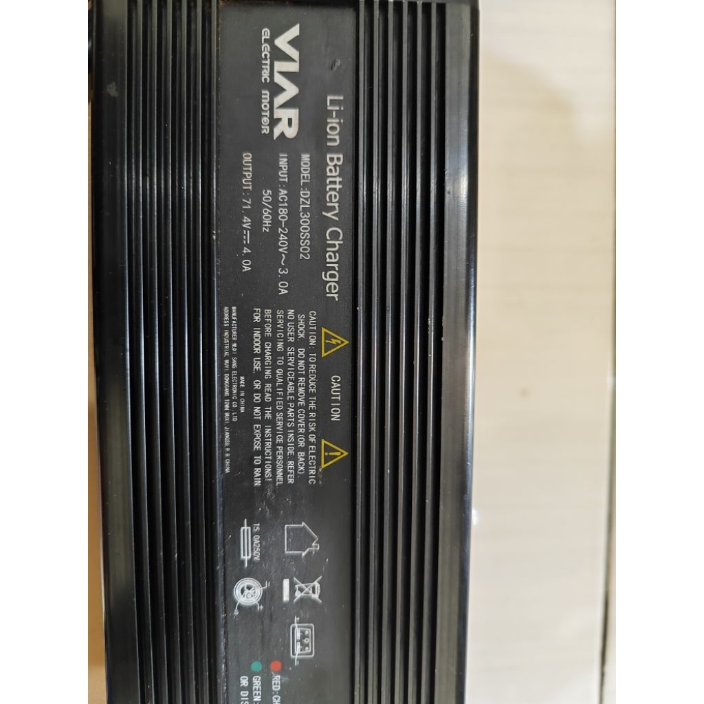 Charger baterai motor listrik viar q1 4a