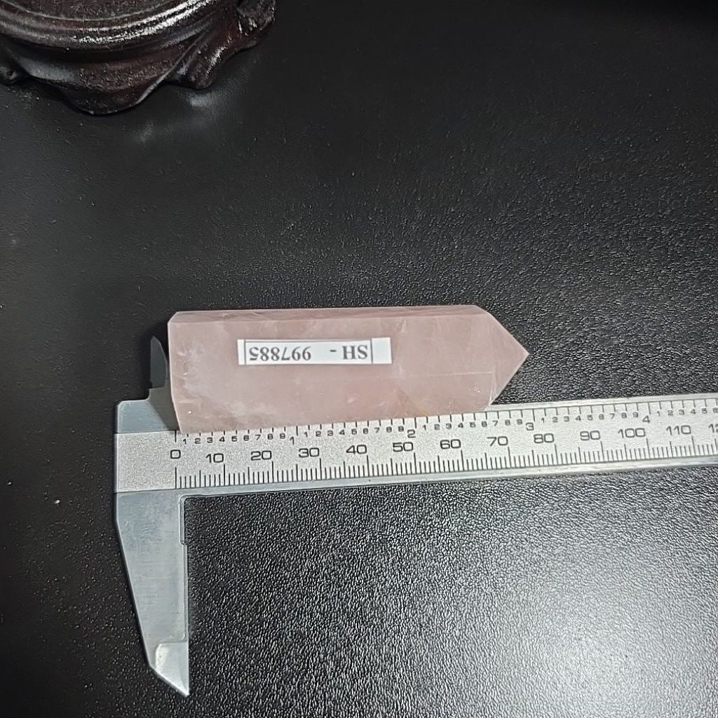 ROSE QUARTZ MADAGASCAR  POINT BATU ASLI