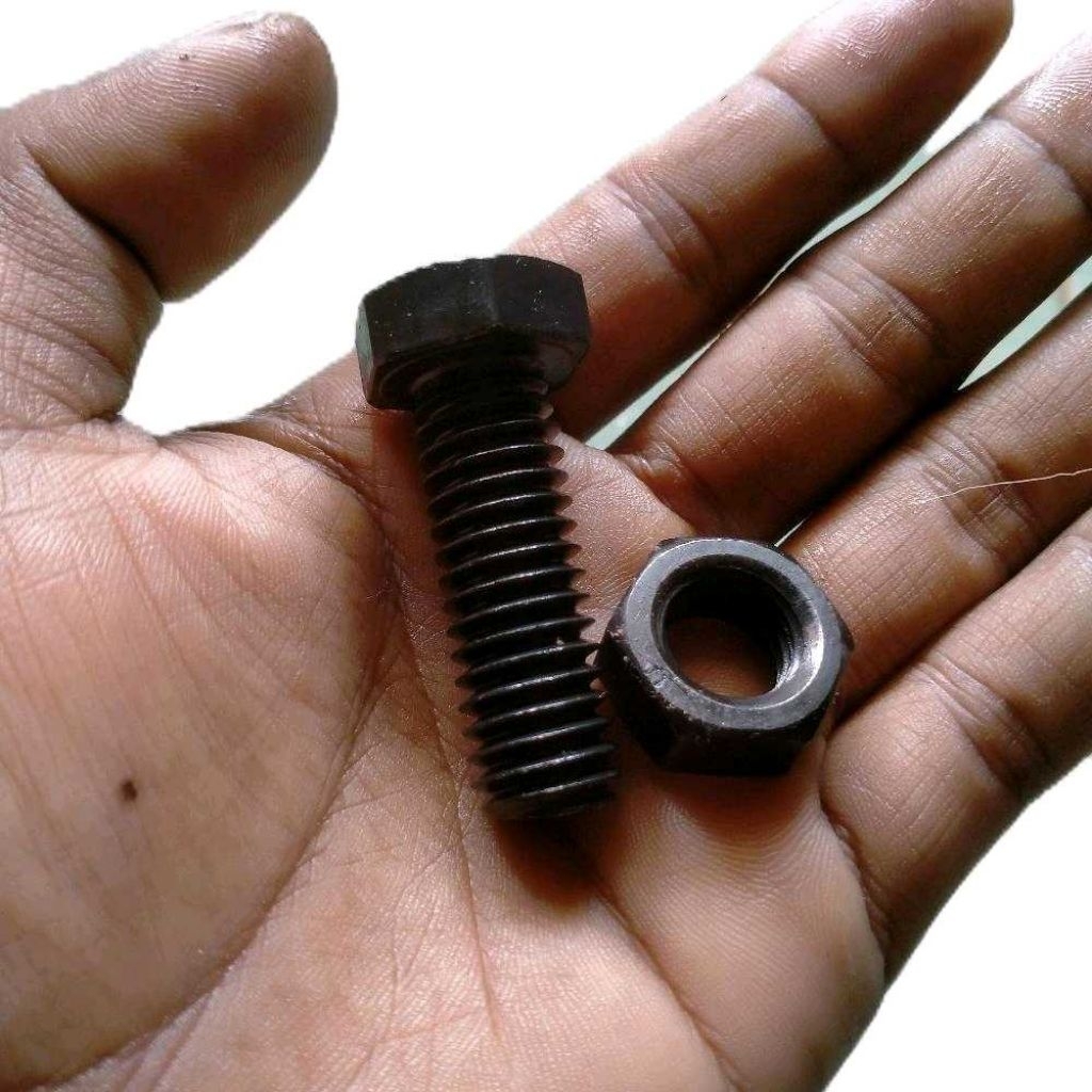 Baut Roda Besi Traktor Quick