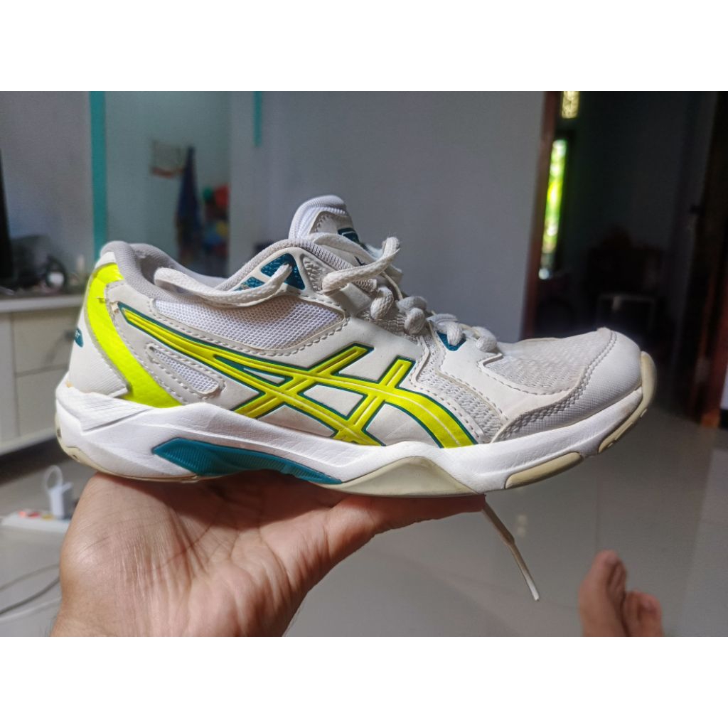 Sepatu Asics Voli Second