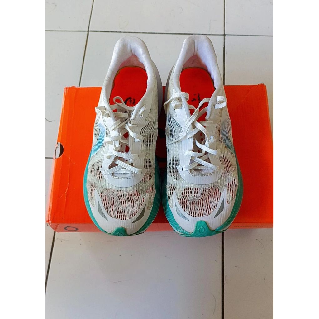 ortuseight hyperglide 3.1 white cyan