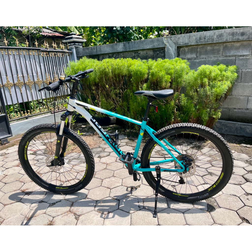 Sepeda Polygon Xtrada 5 LE Limited Edition