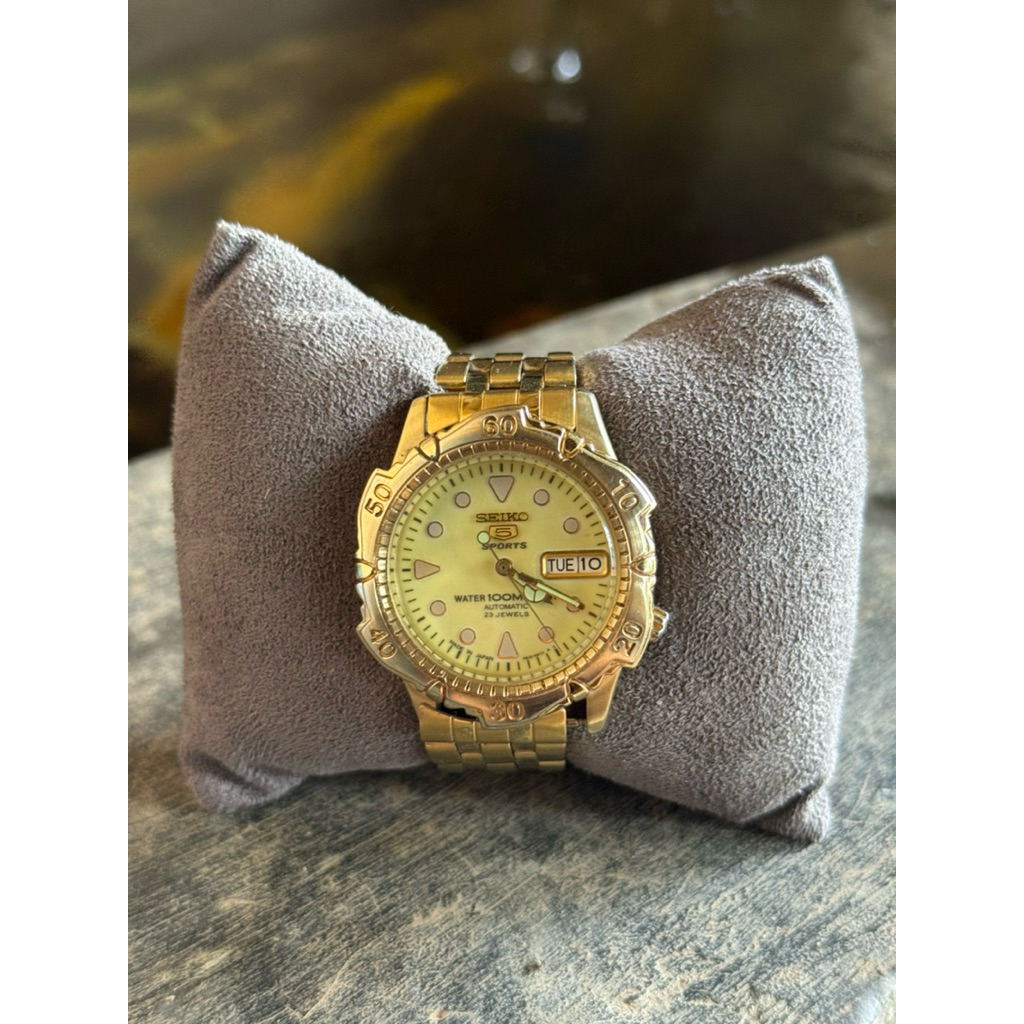 Seiko 5 Sport Gold Jam Tangan Bekas Original