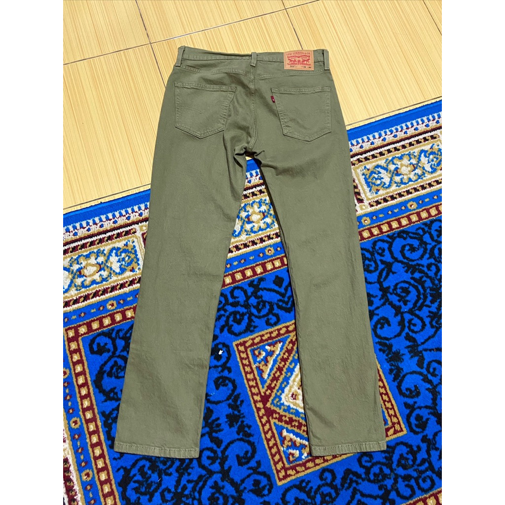 Celana Jeans Levis 511 Hijau Army - size 32