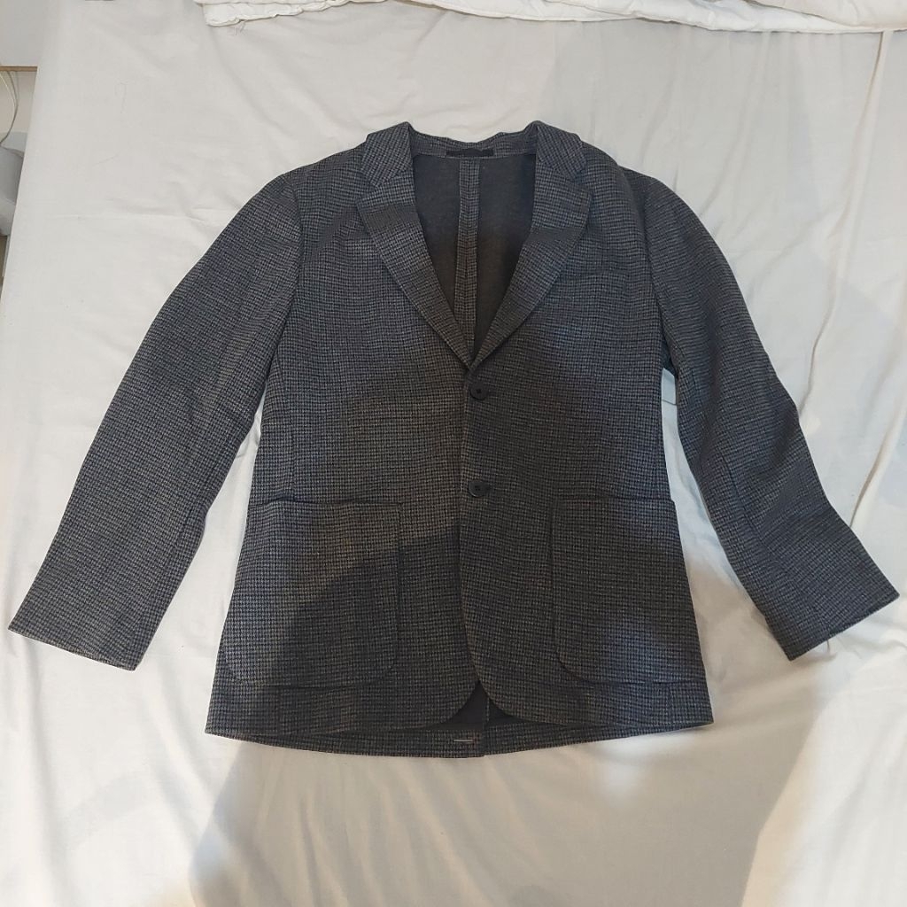 uniqlo Jaket Comfort 2 Kancing Motif scnd