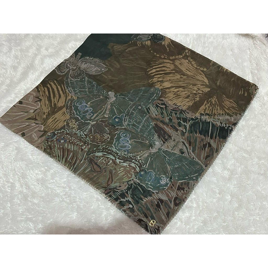 Buttonscarves preloved scarf The Farsha Jungle Buttonscarves