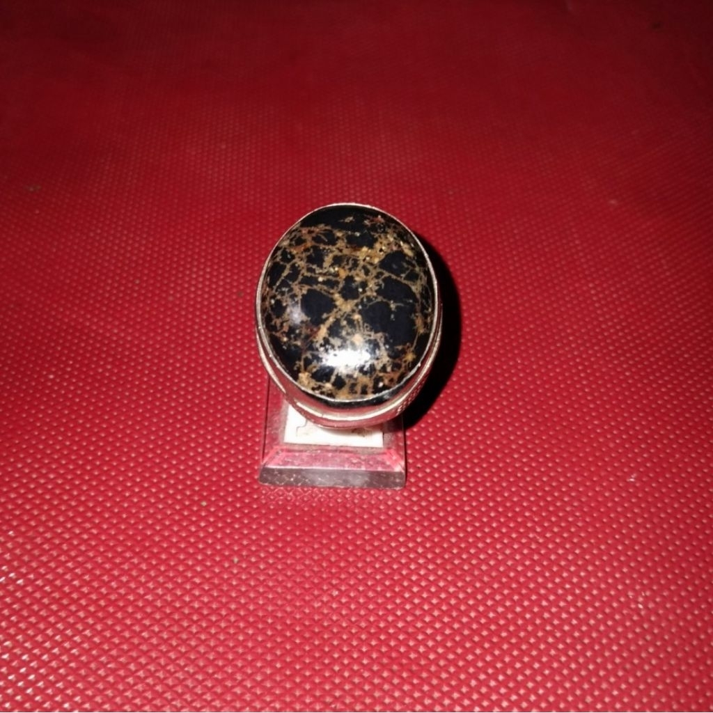 Badar besi jala kuning emas batu badar besi semeru urat jala kuning emas natural