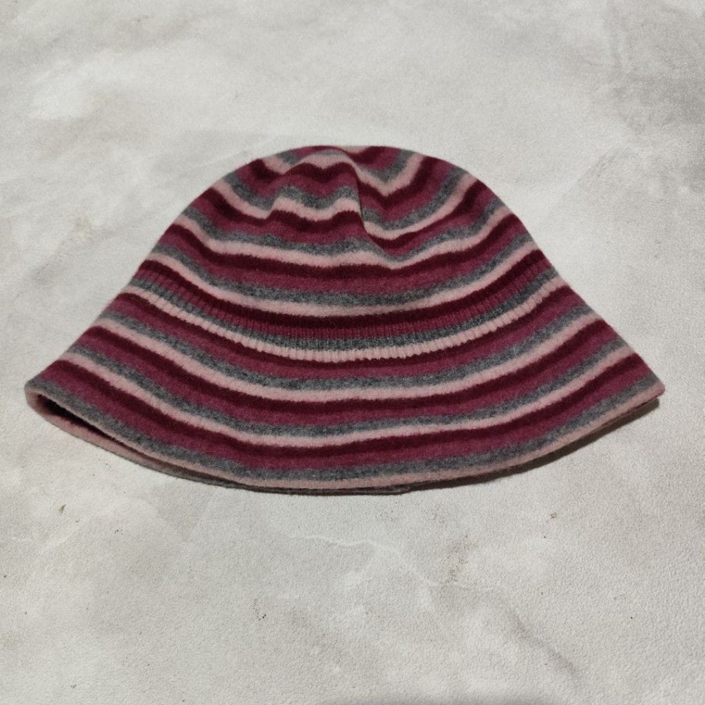 Topi bucket wanita lucy Barlow