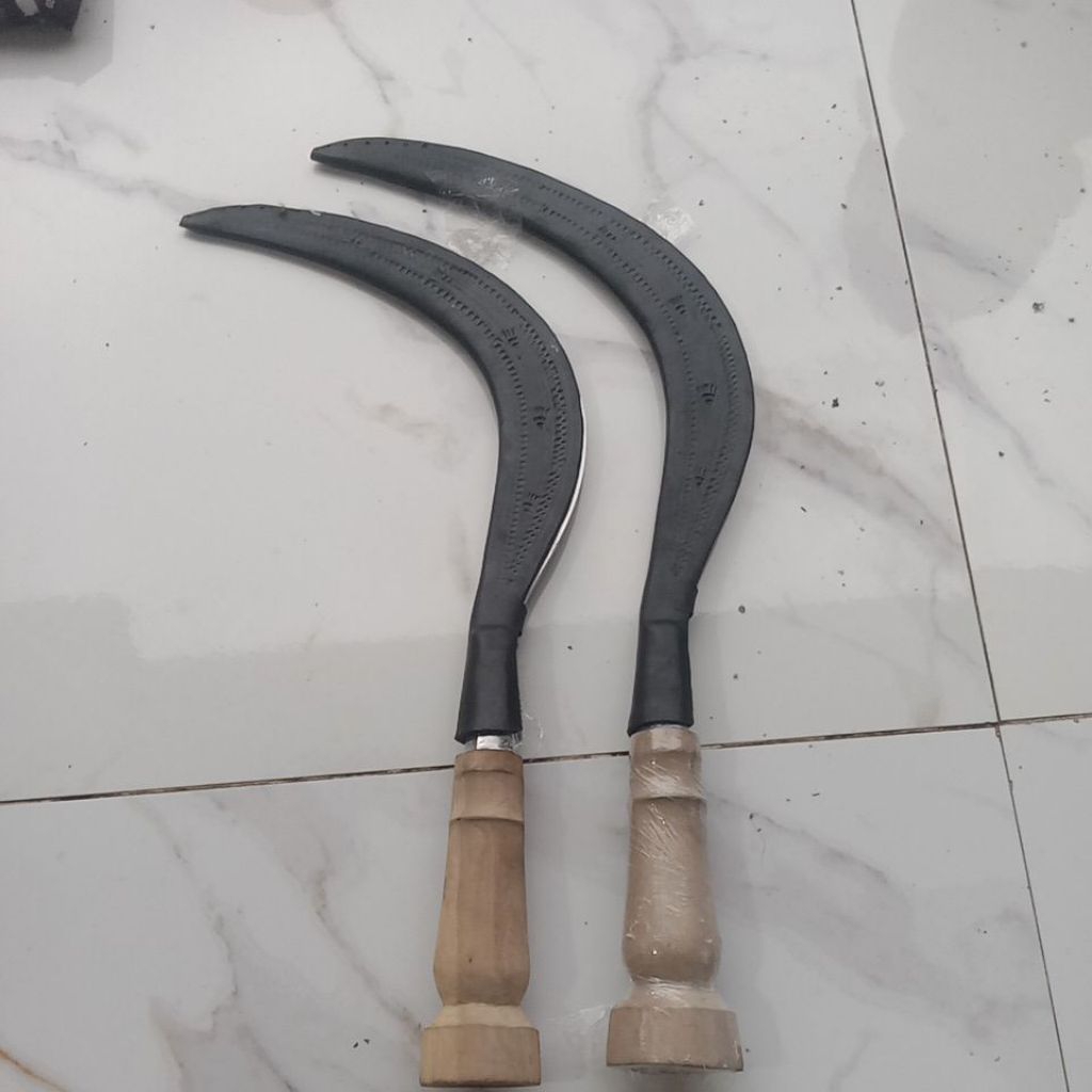 alat pertanian sabit rumput bahan baja