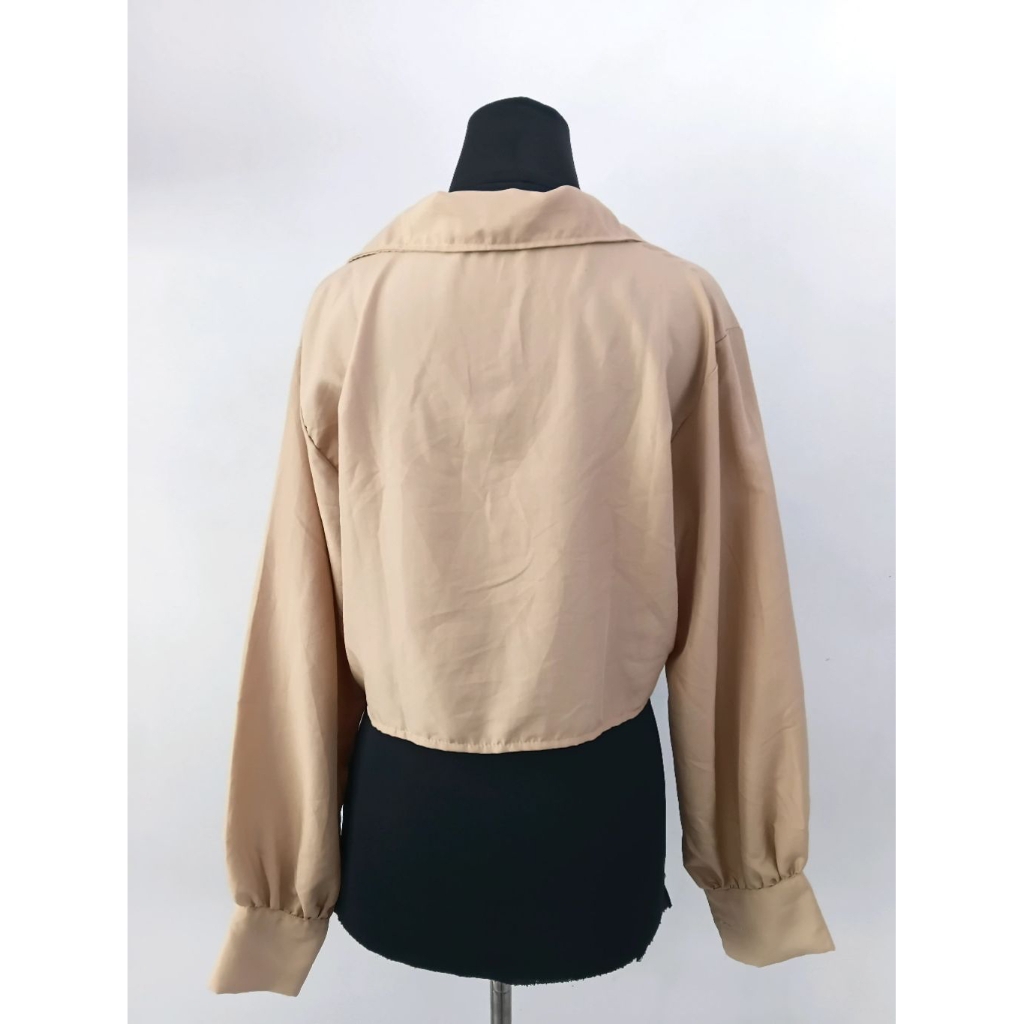 Kemeja Crop Top Lengan Panjang