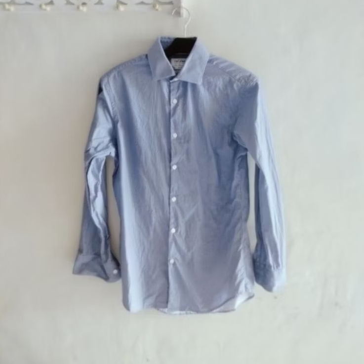 Kemeja Pria Slim Fit SIZE S TM LEWIN Motif Elegan dan Nyaman untuk Tampilan Modern