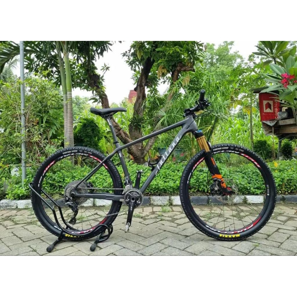 Fullbike Santa Cruz Juliana Carbon Size M 27.5 Speck Enak