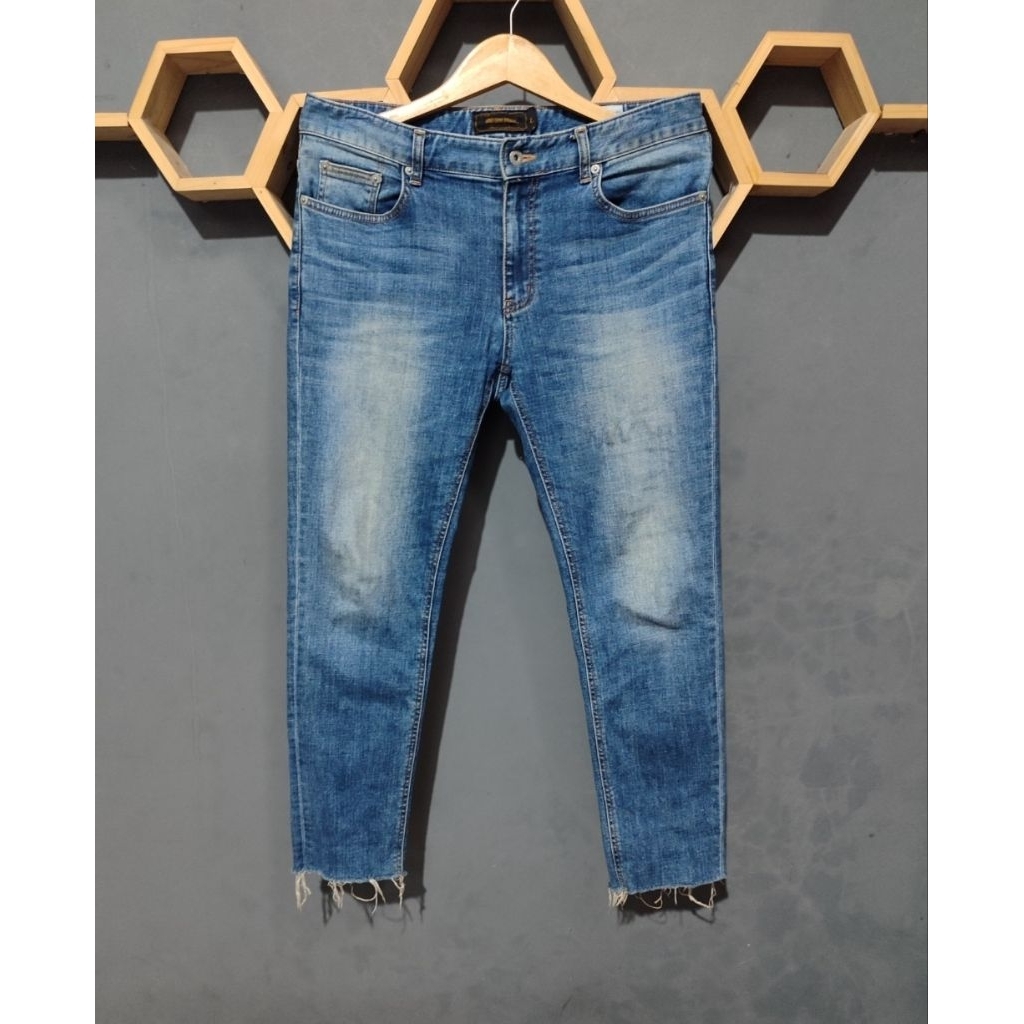 CELANA JEANS UNIFORM BRIDGE SIZE 33 SLIMFIT