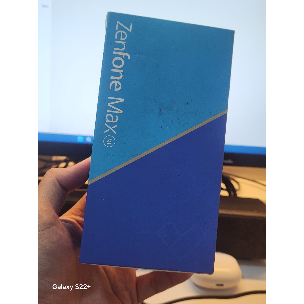HP Asus Zenfone Max M1 3/32GB /  ZB555KL Kondisi minus jual apa adanya / No charger tapi dus ada