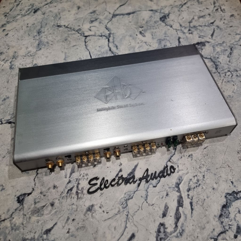 power PHD audiophile sound system PHD 4075 italy 4 channel