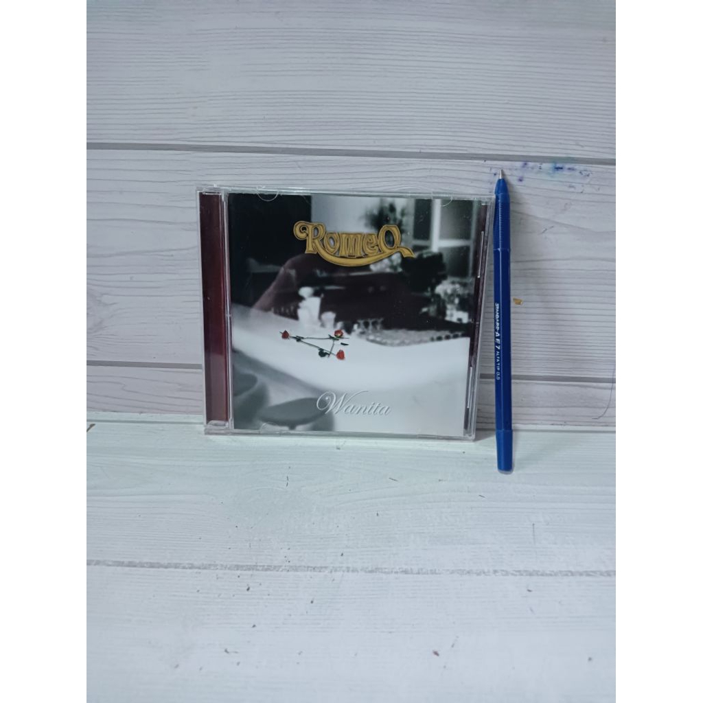 KASET CD   Romeo   wanita