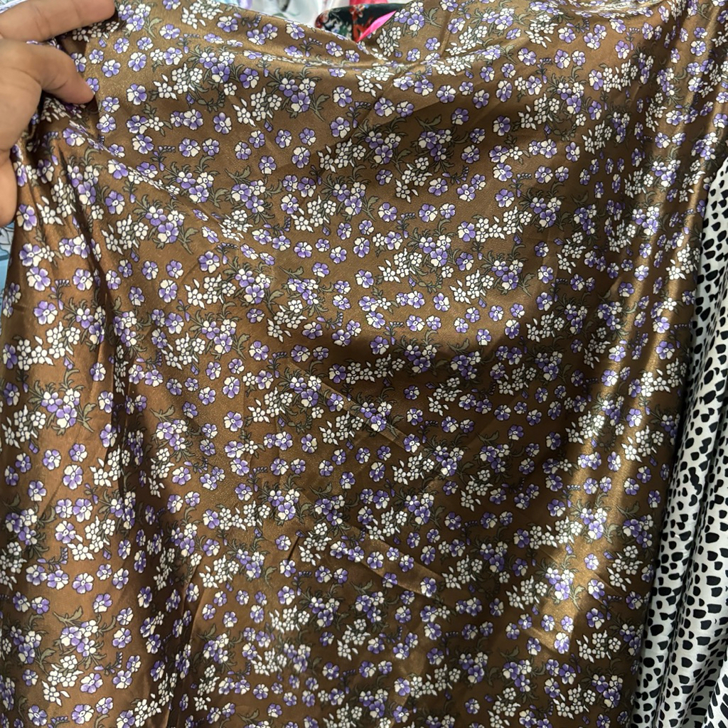 Bahan Kain Satin Silk Floral Small Bouquet Bronze - Kain Meteran High Quality untuk Tunik, Rok Lilit