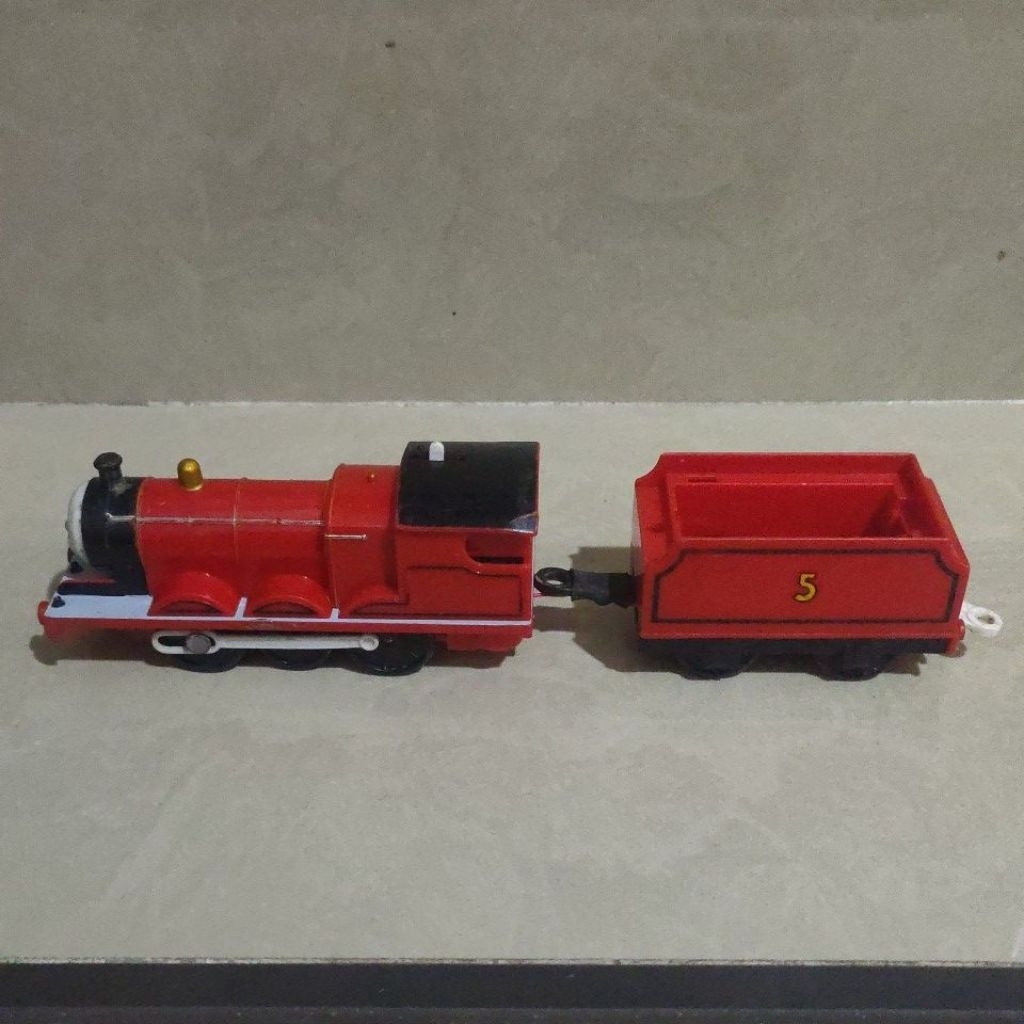 Tomy plarail James and tender