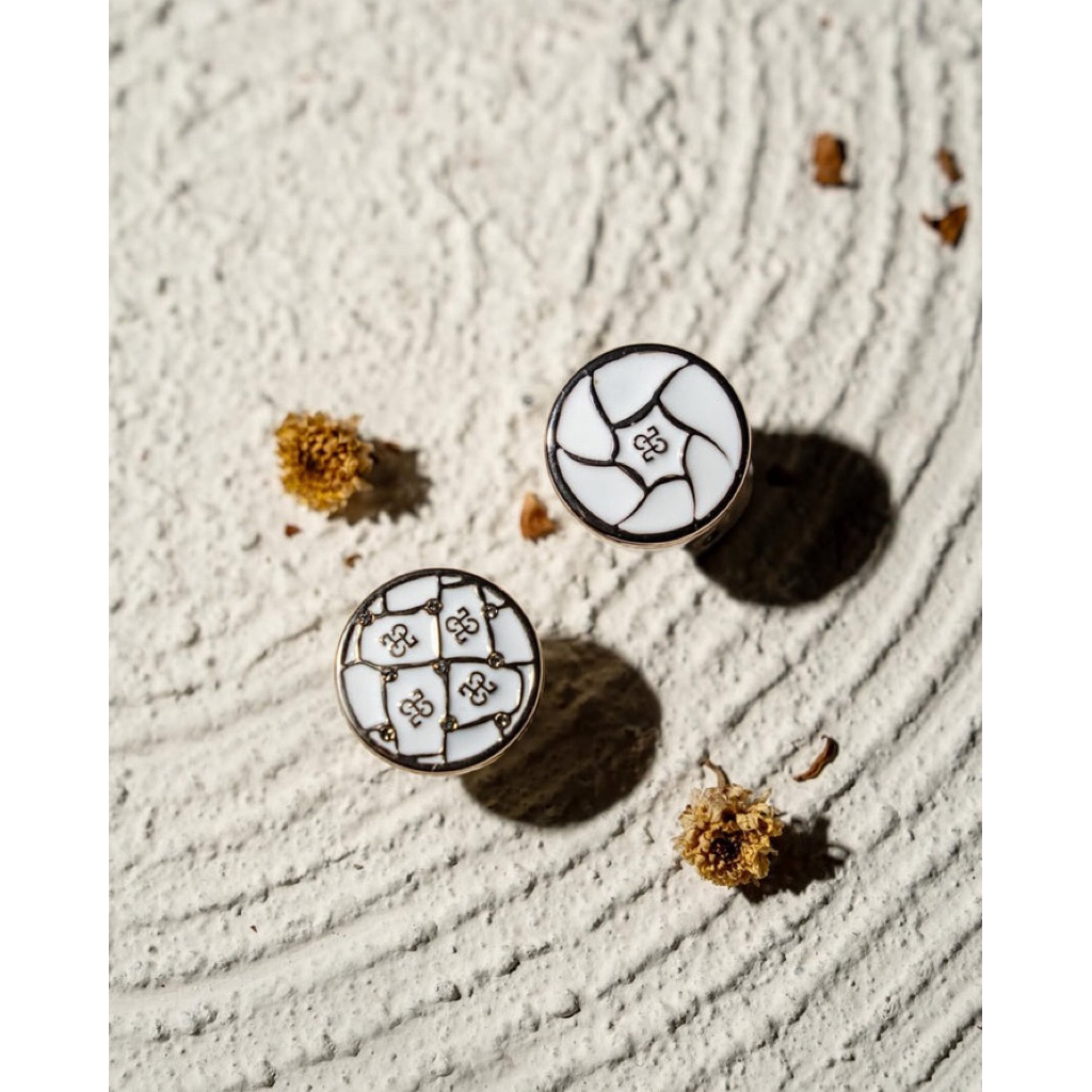 Mini Monochrome Brooch by Heaven Lights [Bros HL]