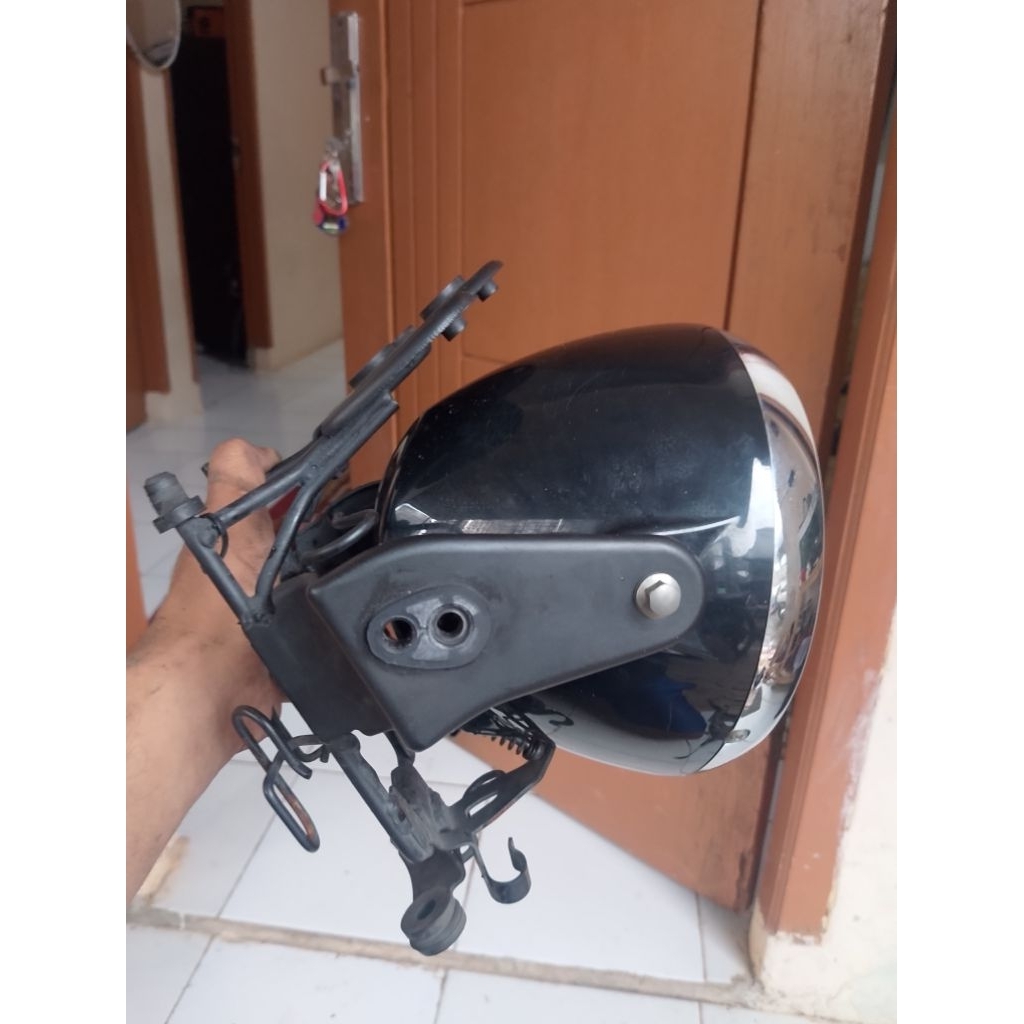 Headlamp Lampu depan Motor Kawasaki W175 Original Th 2019 set Breket kupingan lampu buat custom modi