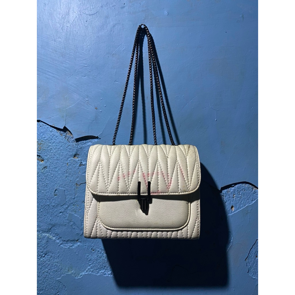 preloved tas rantai putih