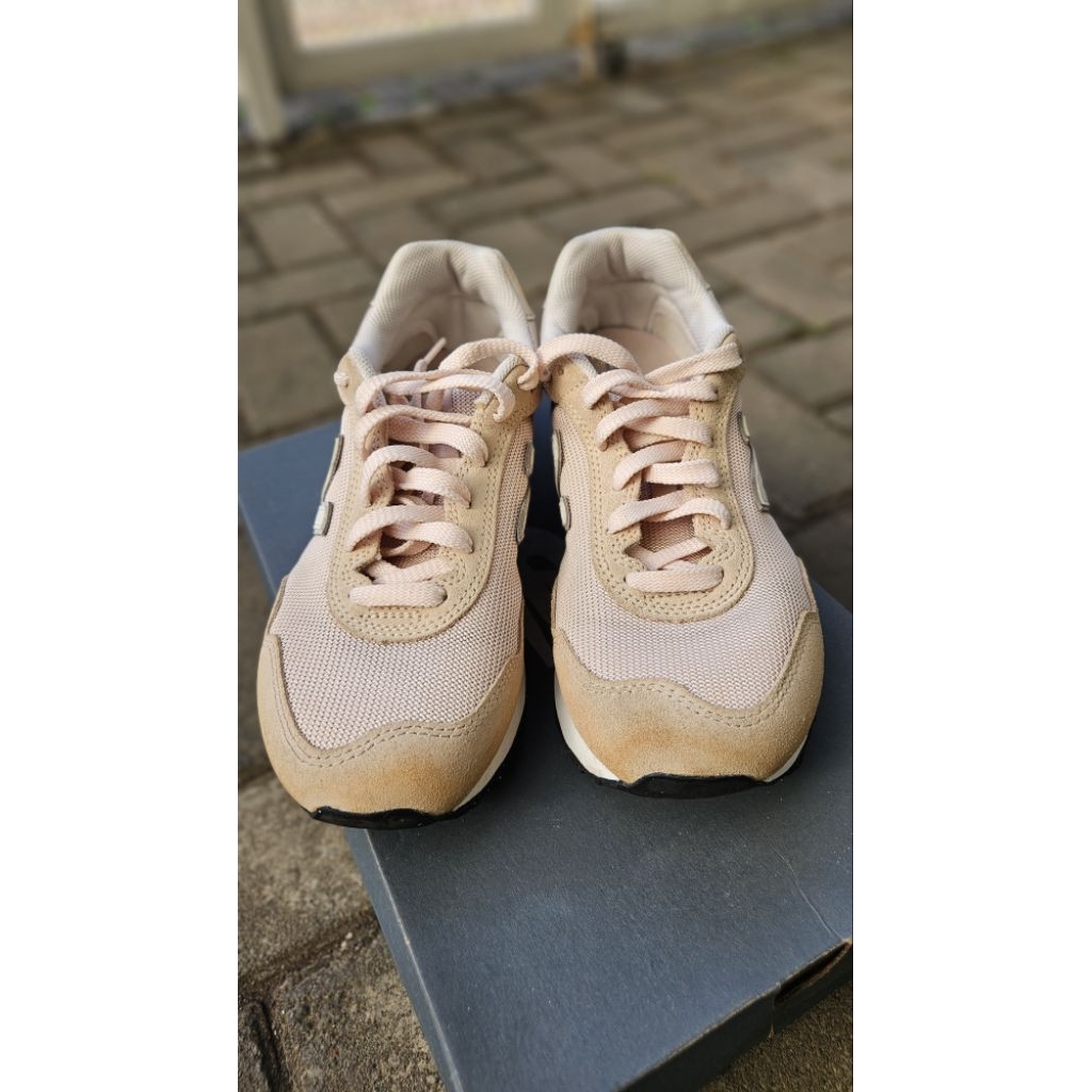 Preloved Sepatu Wanita New Balance