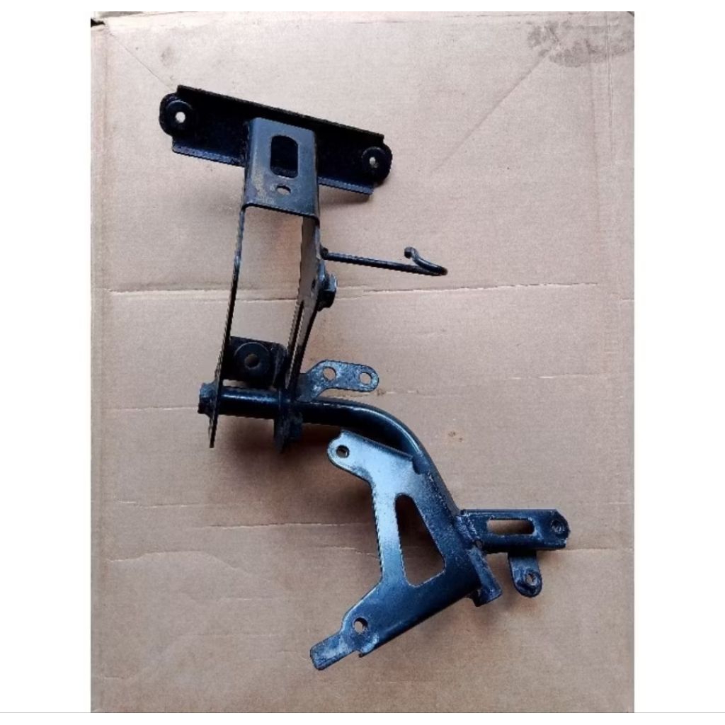 Breket dudukan tameng depan dudukan ecu honda vario 125/150 old led 2015 2016 2017 seken original la