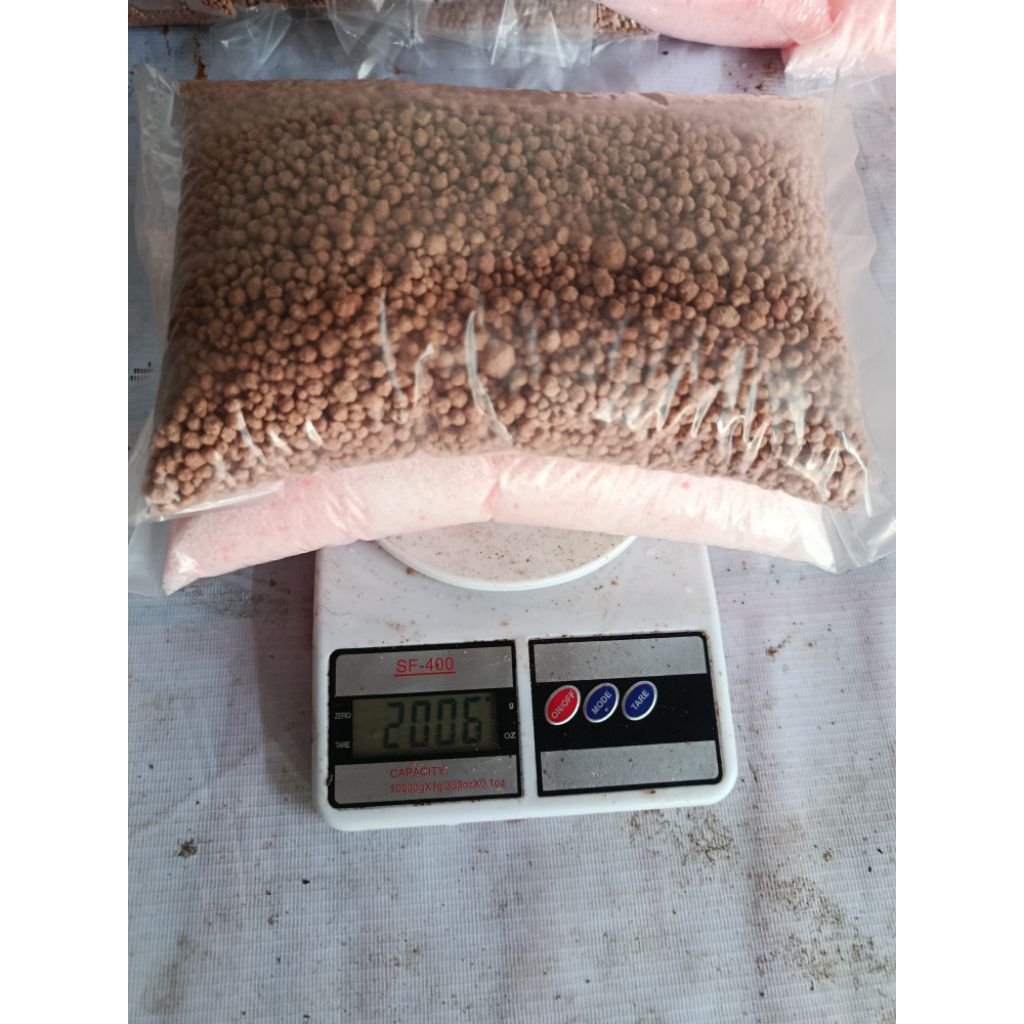 paket 2 kg pupuk urea 1kg + npk phonska 1kg asli ori