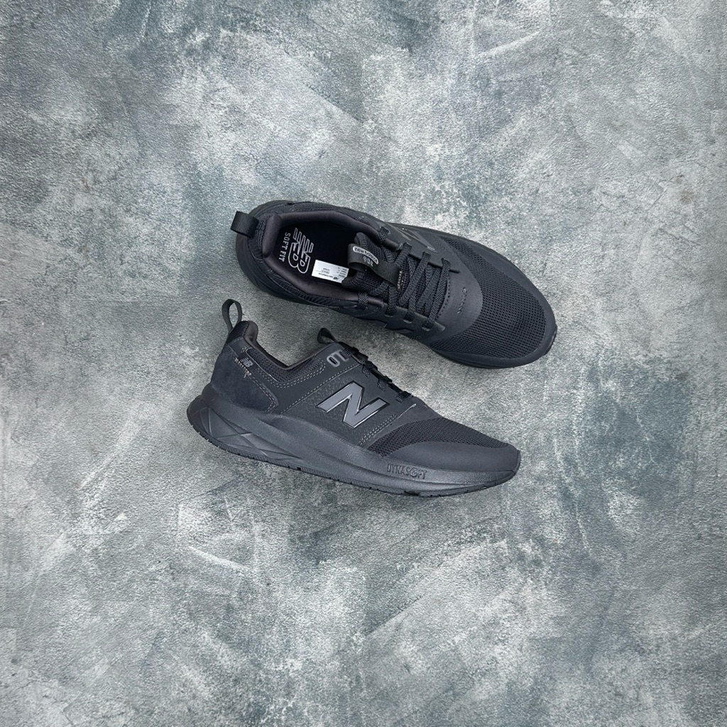 SEPATU SNEAKERS 900 TRIPLE BLACK UA900AB2 - RESMI MAP