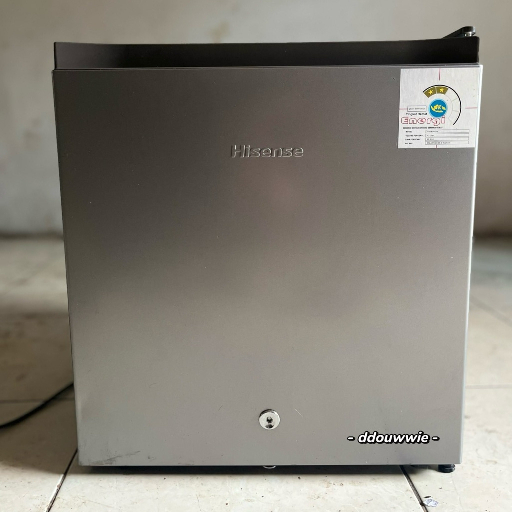 HISENSE KULKAS MINI BAR (SECOND/BEKAS) Lemari Es Portable