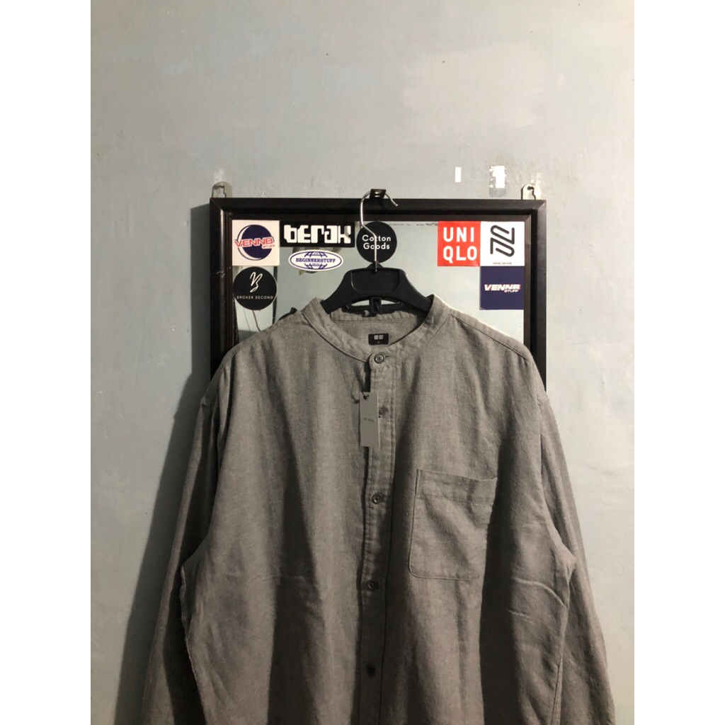 Kemeja Sanghai UNIQLO
